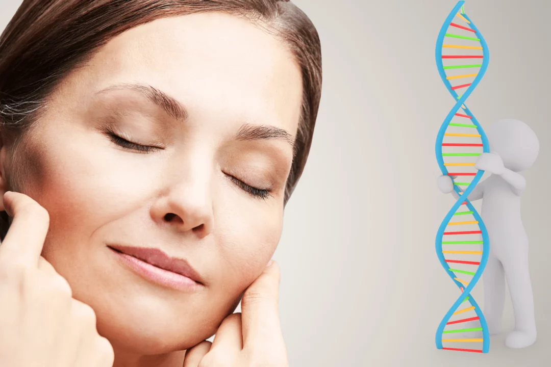 zena s uvolnenym vyrazem vedle 3d modelu dna symbolizujici spojeni zdravi a genetiky
